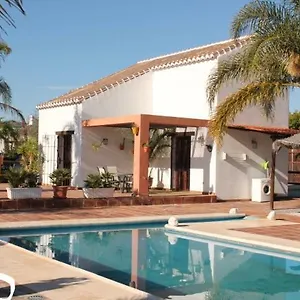 https://villa-el-nido.hotelsinnerja.org